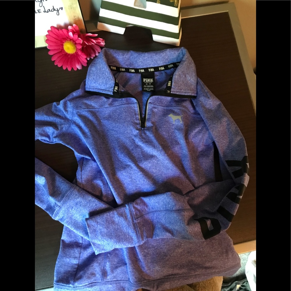 Victoria’s Secret Pink Pullover 💄